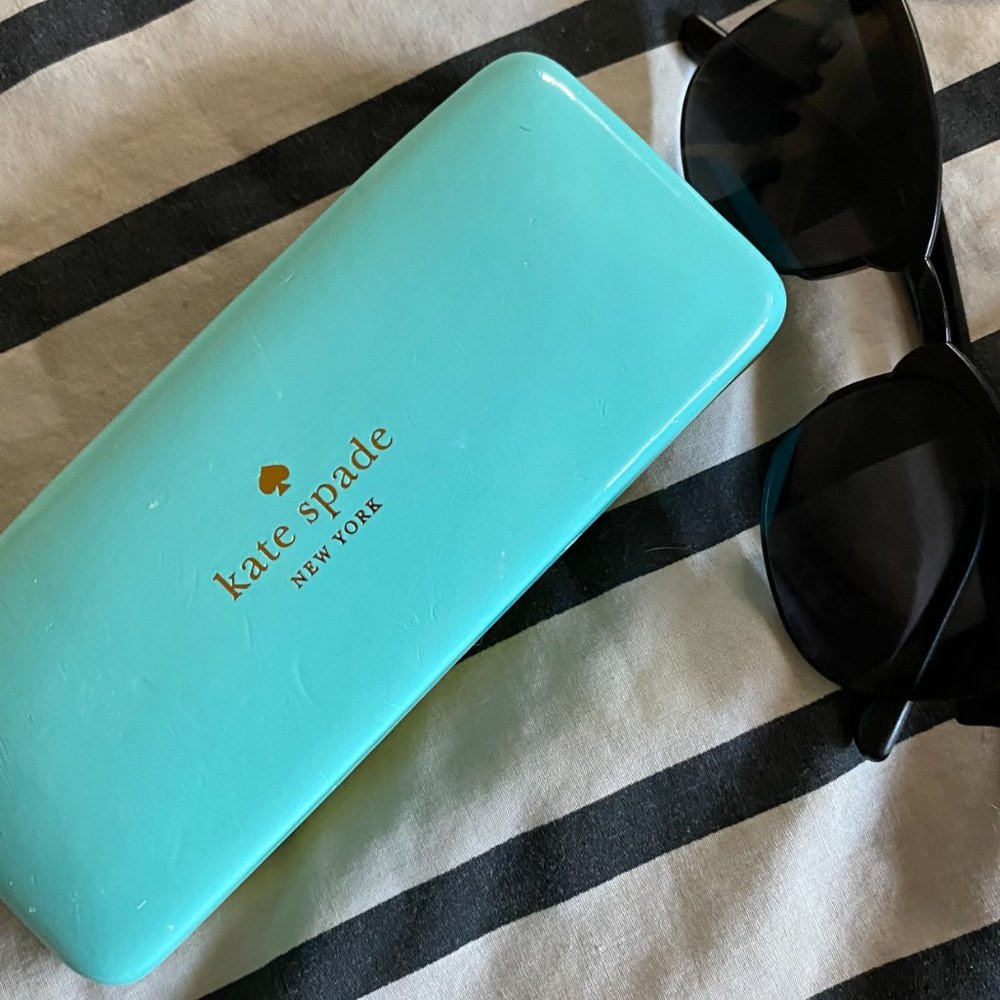 KATE SPADE NEW YORK SUNGLASS CASE - Picture 4 of 7
